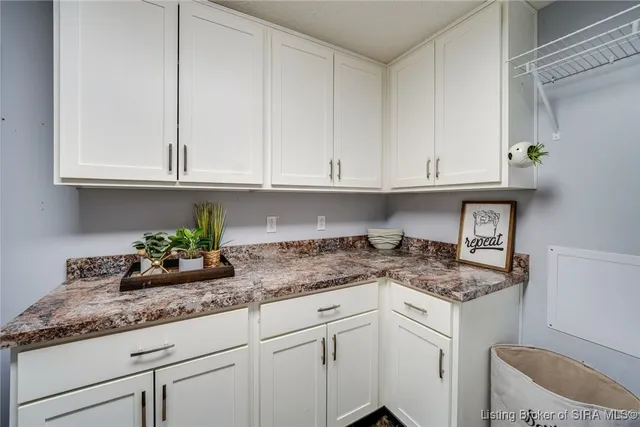 $249,950 | 577 South Robbs Lane, Pekin, IN 47165