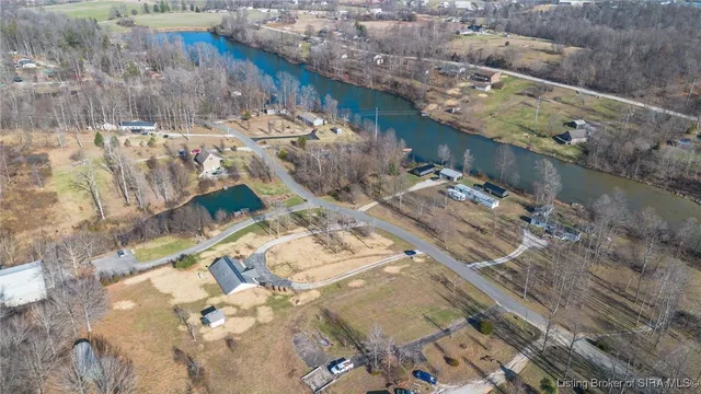 $249,950 | 577 South Robbs Lane, Pekin, IN 47165