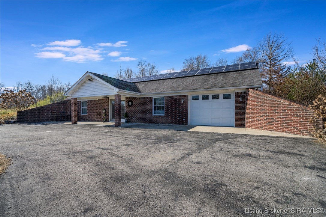 577 South Robbs Lane Pekin, IN 47165 - Photo 4 of 29