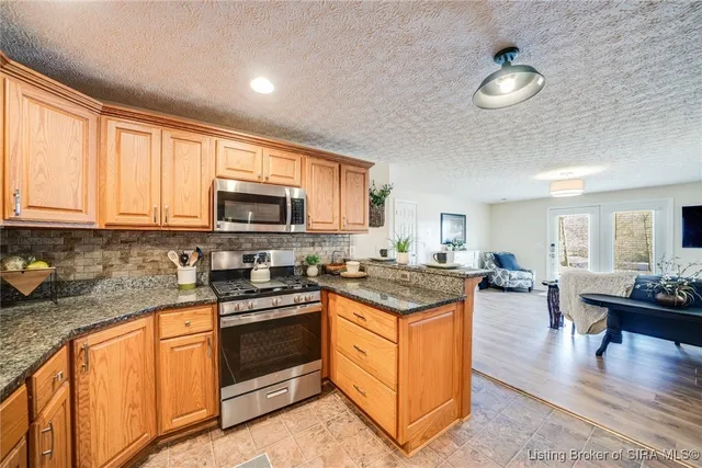 $249,950 | 577 South Robbs Lane, Pekin, IN 47165