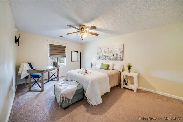 $249,950 | 577 South Robbs Lane, Pekin, IN 47165