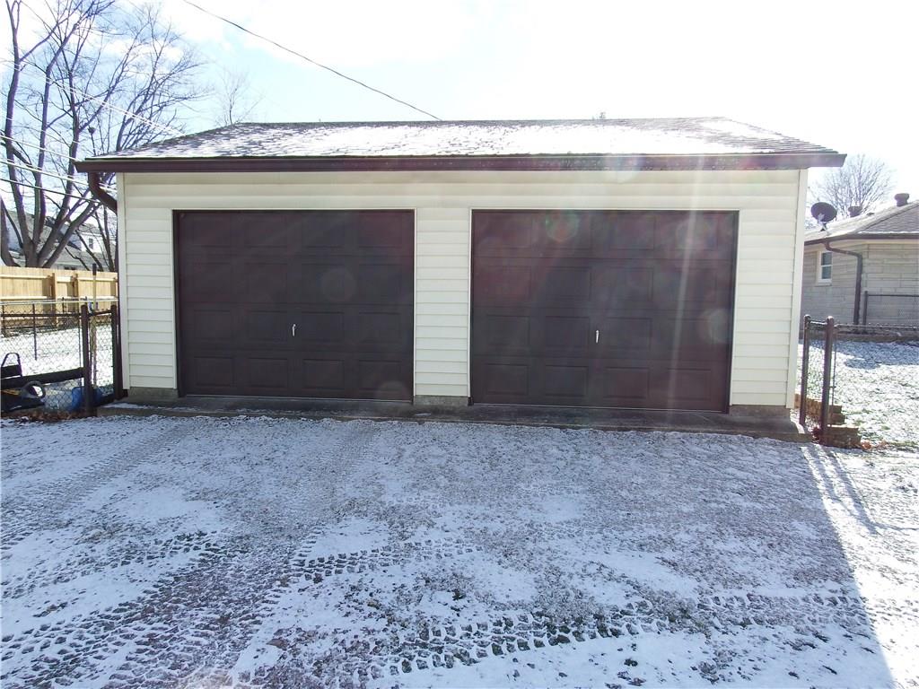 555 Howard Road Greenwood, IN 46142 - Photo 2 of 24 Gallery Image 2