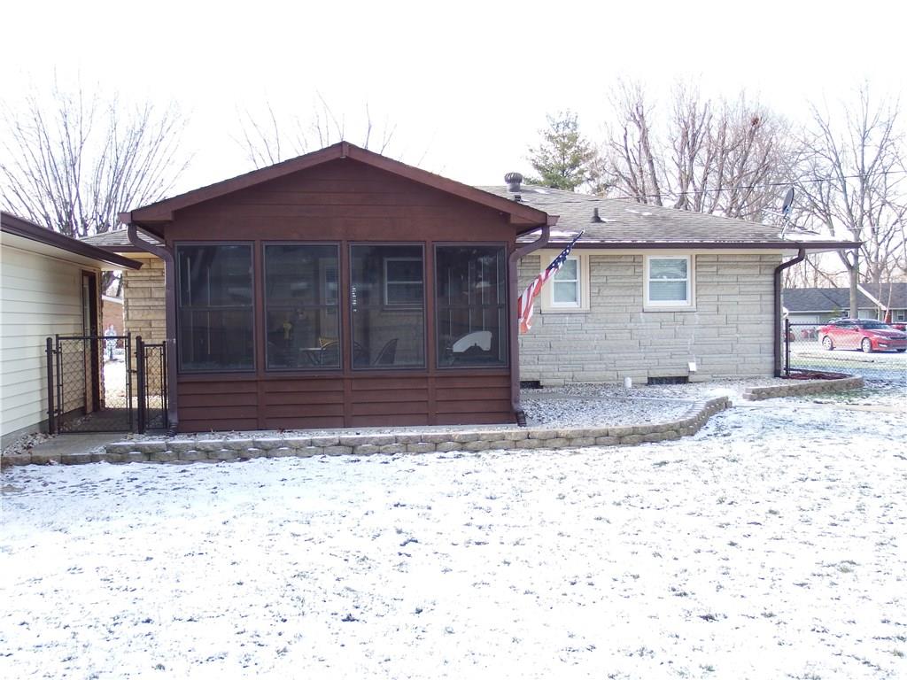 555 Howard Road Greenwood, IN 46142 - Photo 23 of 24 Gallery Image 23