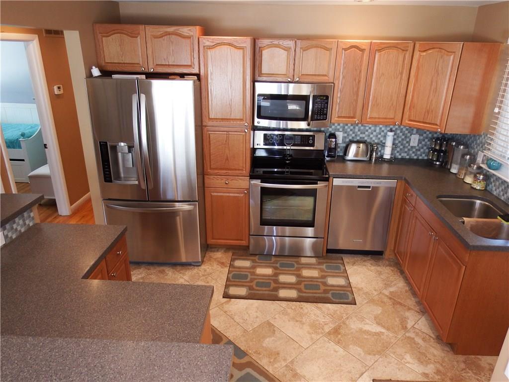 555 Howard Road Greenwood, IN 46142 - Photo 5 of 24 Gallery Image 5