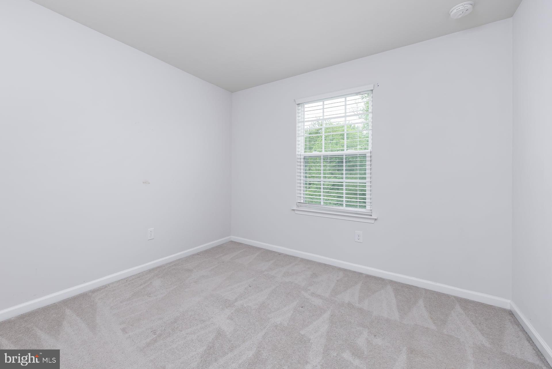 53 Oak Ln. Carneys Point, NJ 08069 - Photo 17 of 28 an empty room with a window