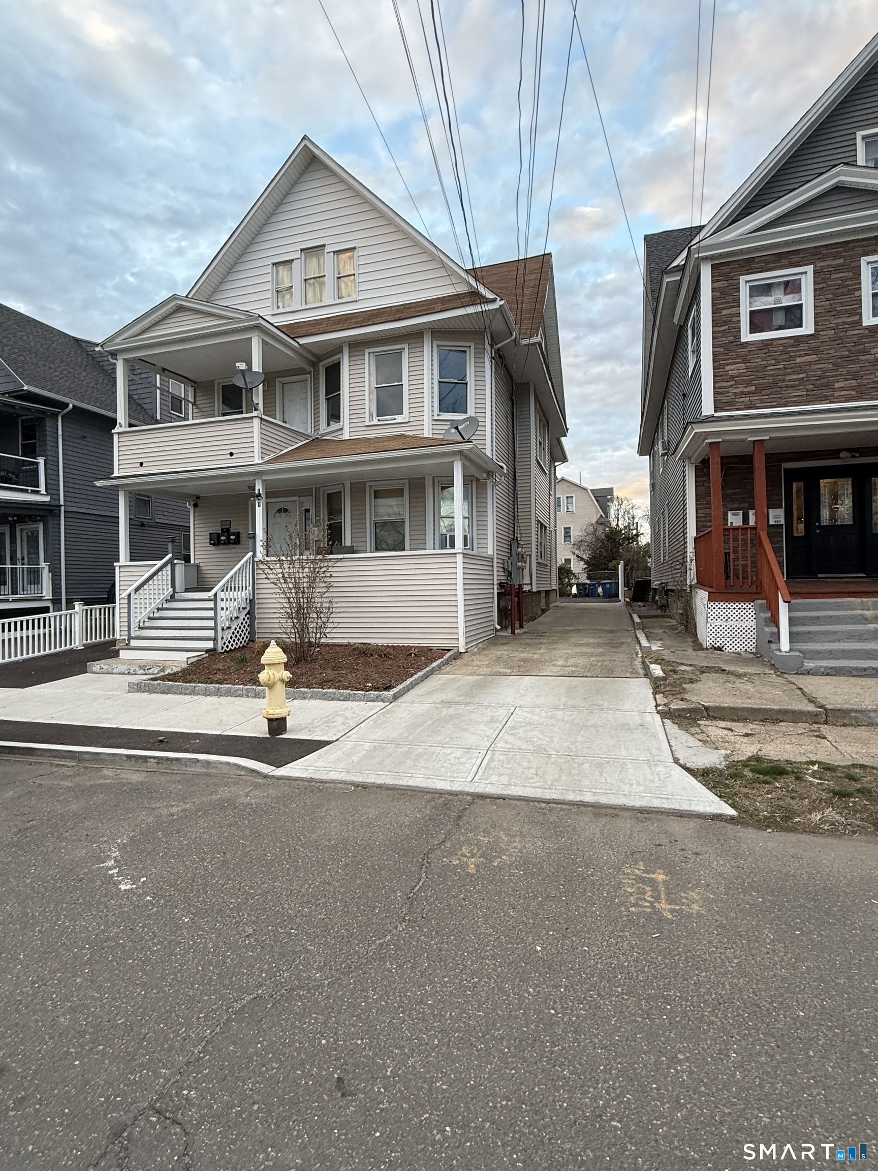 127 Eagle Street Bridgeport, CT 06607 - Photo 2 of 14 Ideally located directly across Newfield Park-Conveniently close to schools, shopping/dining, the train station, Pleasure Beach, Steel Point Harbor, and Bass Pro Shops, with easy access to I-95.