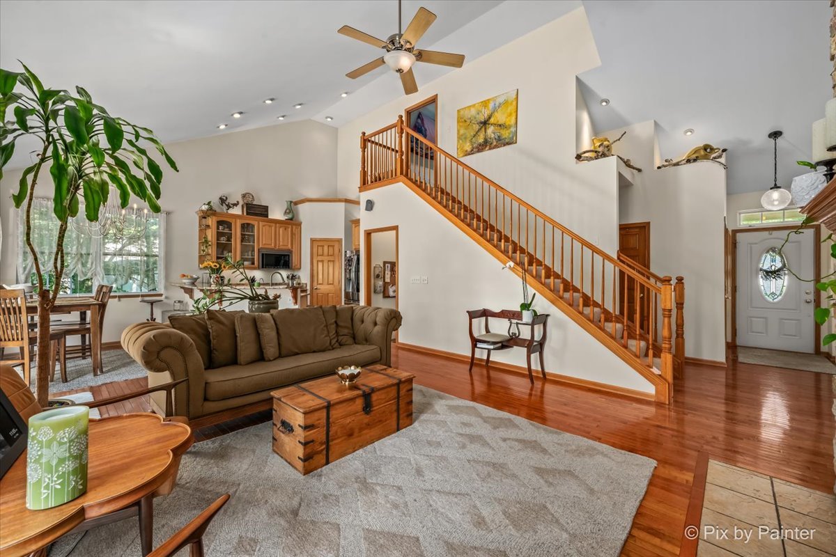 915 Nippersink Road Spring Grove, IL 60081 - Photo 6 of 39 Gallery Image 6