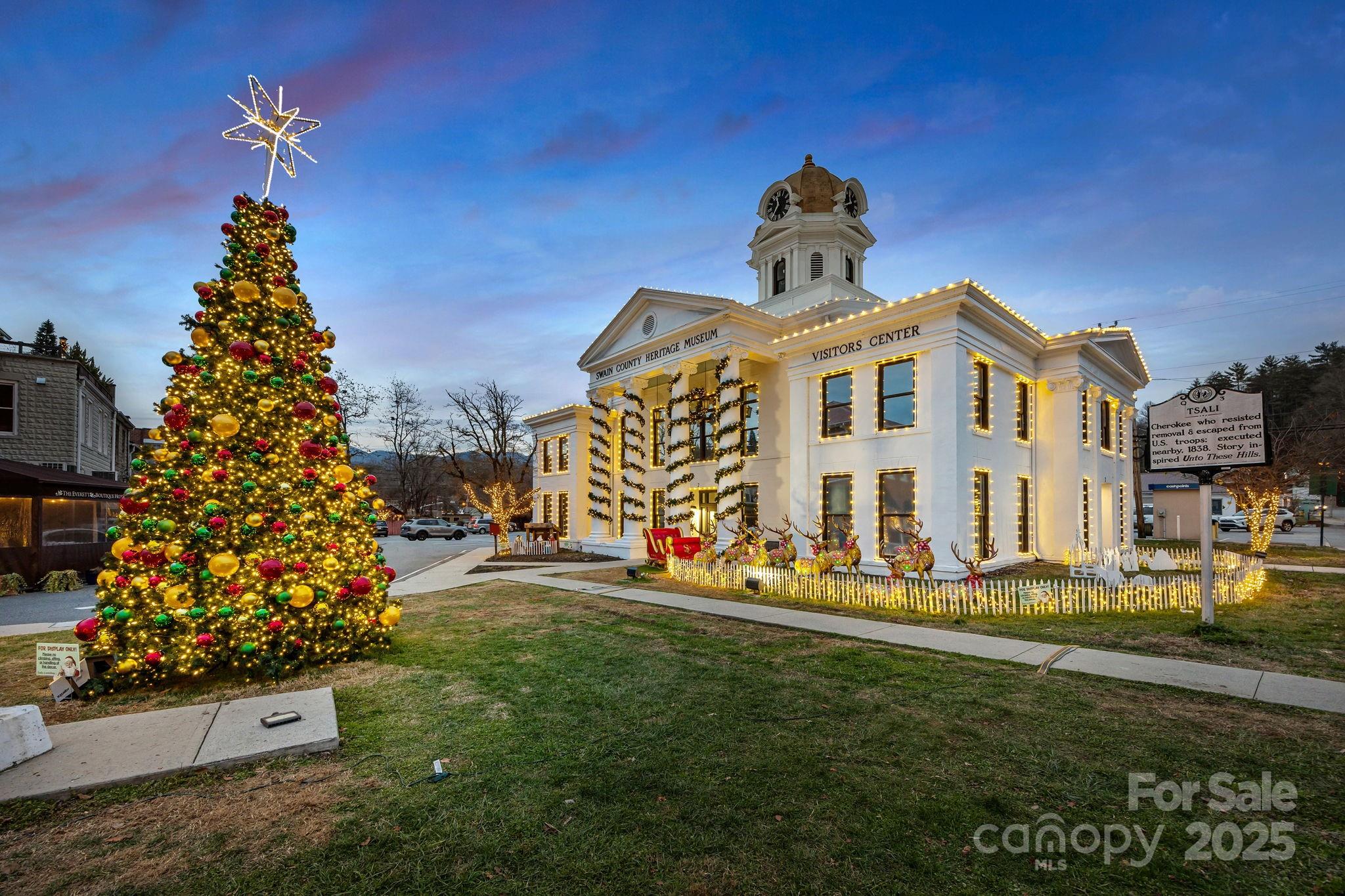 540 Toot Hollow Road Bryson City, NC 28713 - Photo 47 of 47 a front view of a house with a yard