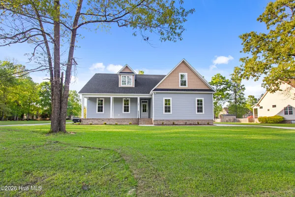 $475,000 | 107 East Holly Ridge Road, New Bern, NC 28562
