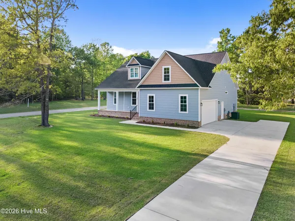 $475,000 | 107 East Holly Ridge Road, New Bern, NC 28562
