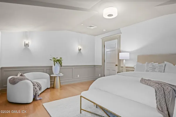 $6,450,000 | 702 Steamboat Road, Unit 6, Greenwich, CT 06830