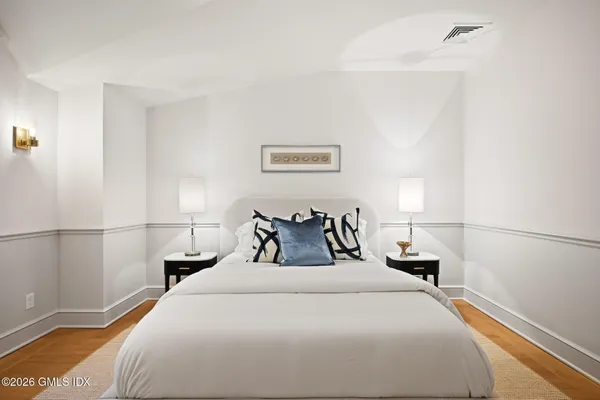 $6,450,000 | 702 Steamboat Road, Unit 6, Greenwich, CT 06830