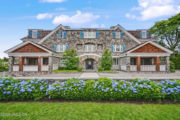 $6,450,000 | 702 Steamboat Road, Unit 6, Greenwich, CT 06830