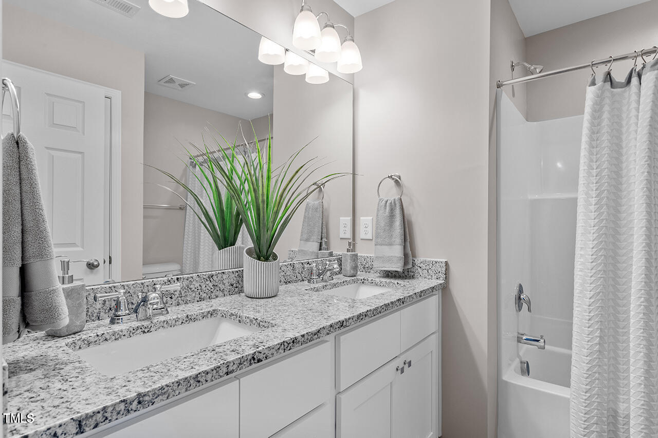 886 John Street Clayton, NC 27520 - Photo 17 of 23 DurhamHallbath2jpg