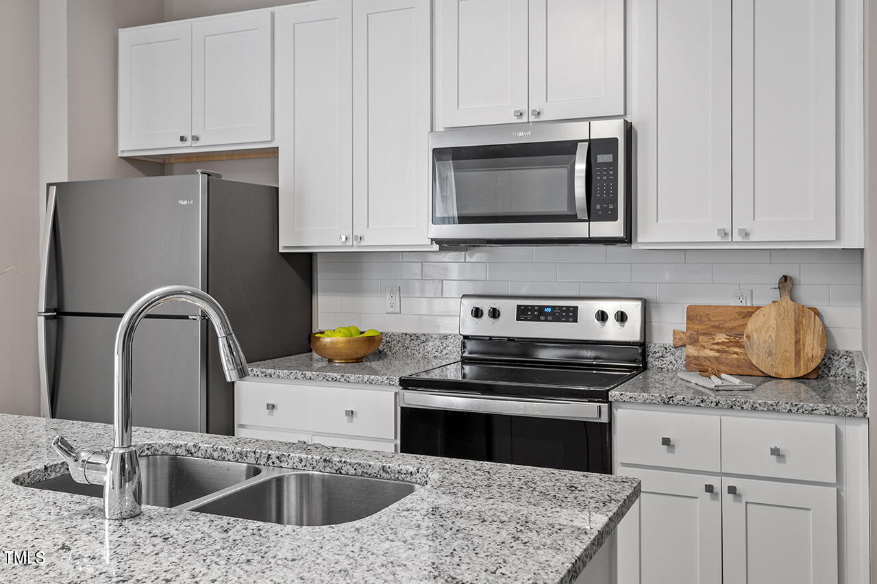 886 John Street Clayton, NC 27520 - Photo 9 of 23 DurhamKitchen4