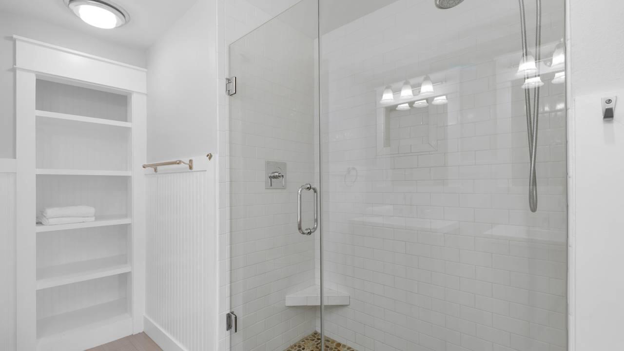 5054 Beachwalk Way Miramar Beach, FL 32550 - Photo 28 of 28 a bathroom with a mirror