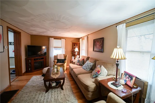 $289,900 | 307 Lomond Place, Utica, NY 13502