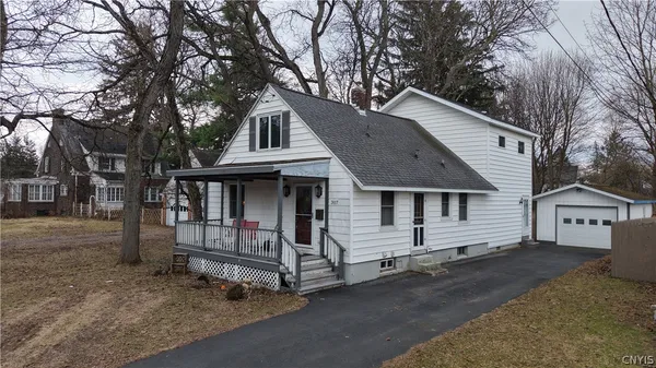 $289,900 | 307 Lomond Place, Utica, NY 13502