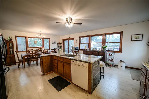 $289,900 | 307 Lomond Place, Utica, NY 13502