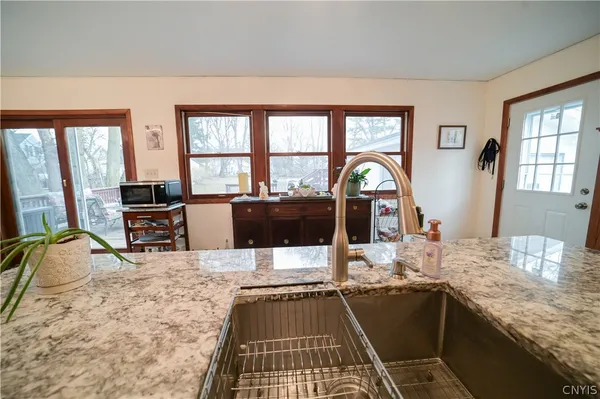 $289,900 | 307 Lomond Place, Utica, NY 13502