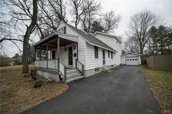 $289,900 | 307 Lomond Place, Utica, NY 13502