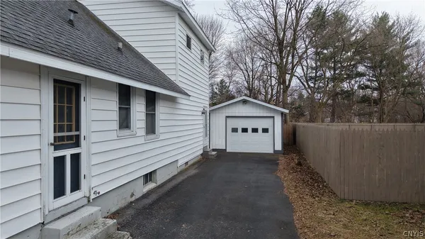 $289,900 | 307 Lomond Place, Utica, NY 13502