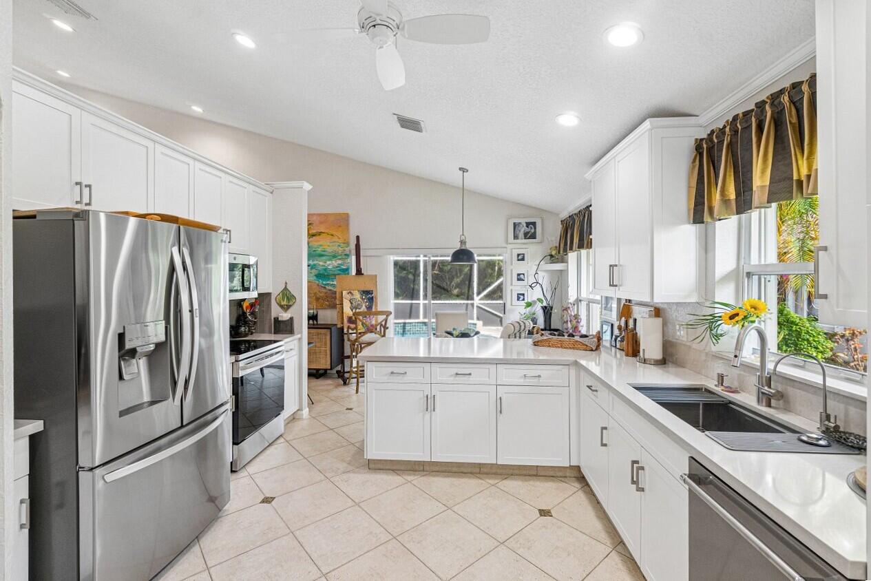 7398 Falls Road West Boynton Beach, FL 33437 - Photo 9 of 22 014-7398FallsRoadWest-BoyntonBeach-FL-33