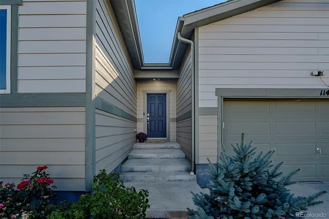 a view of a pathway of a house