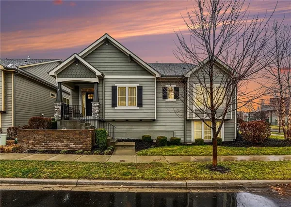 $540,000 | 8554 Barstow Street, Lenexa, KS 66219