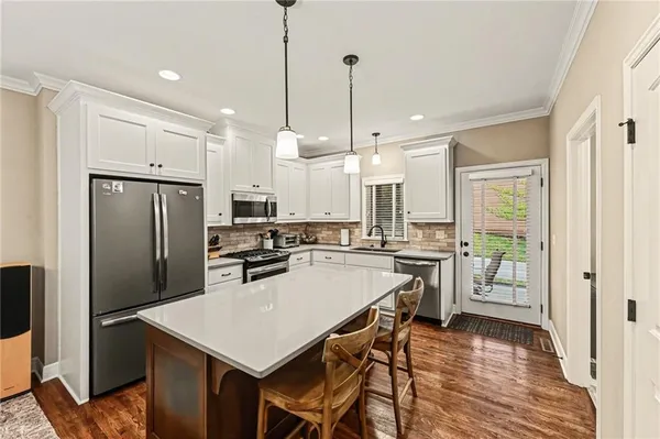 $525,000 | 8554 Barstow Street, Lenexa, KS 66219
