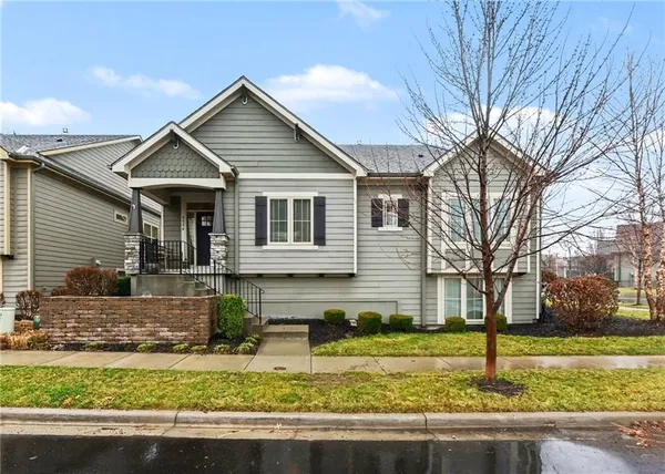 $525,000 | 8554 Barstow Street, Lenexa, KS 66219