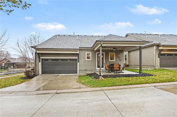 $525,000 | 8554 Barstow Street, Lenexa, KS 66219