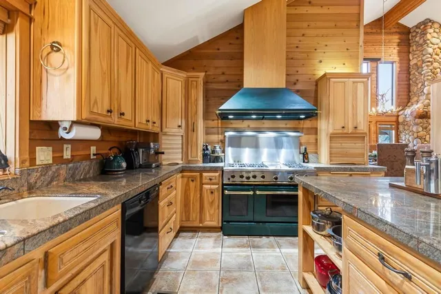 $750,000 | 7594 Leahs Way, Browns Valley, CA 95918