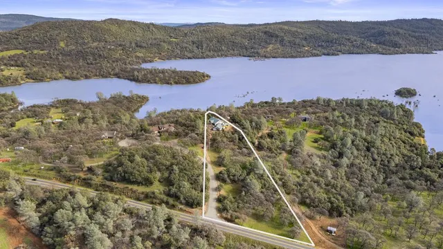 $750,000 | 7594 Leahs Way, Browns Valley, CA 95918