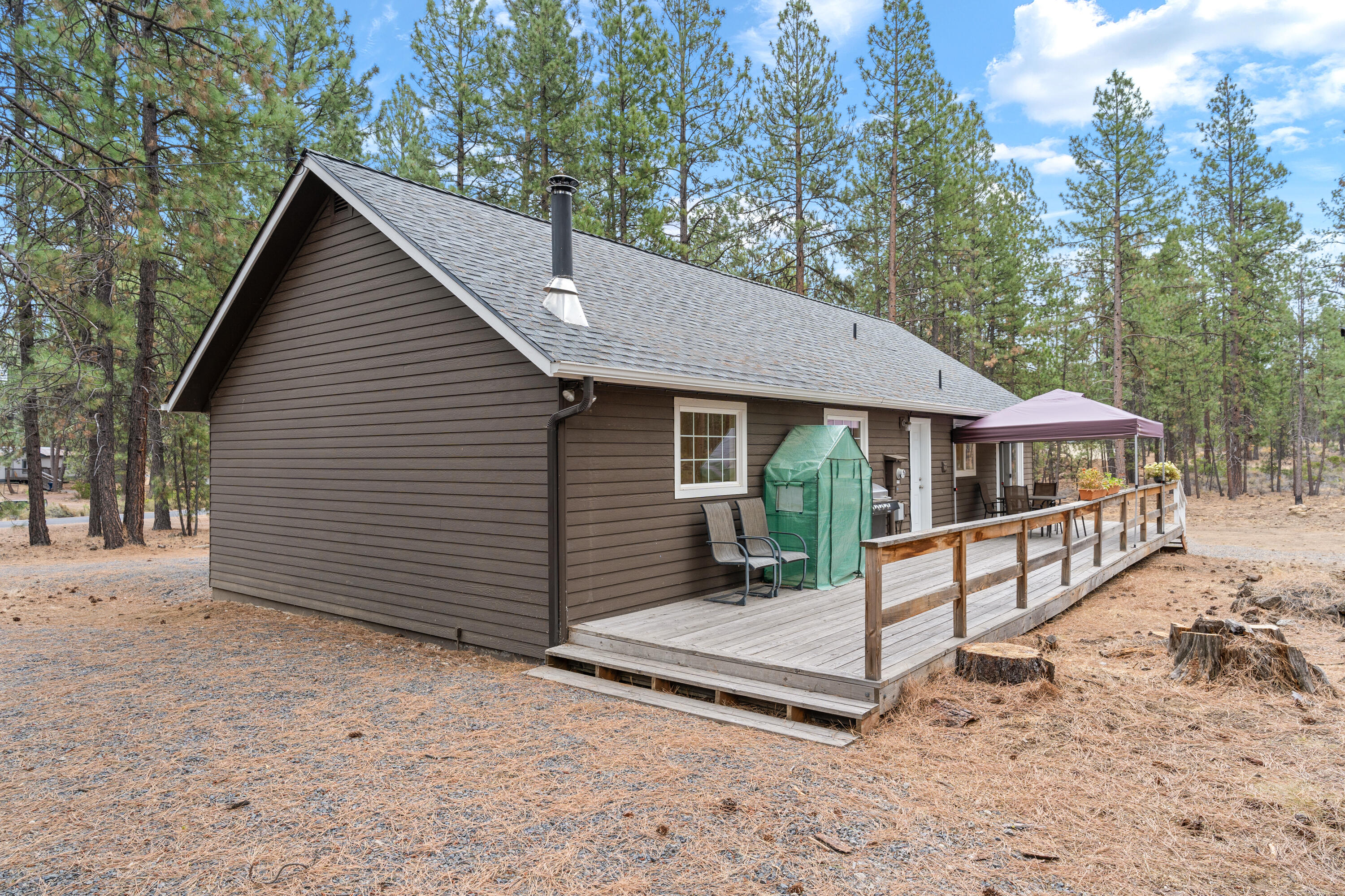 18979 Obsidian Road Bend, OR 97702 - Photo 20 of 26 DSC09209