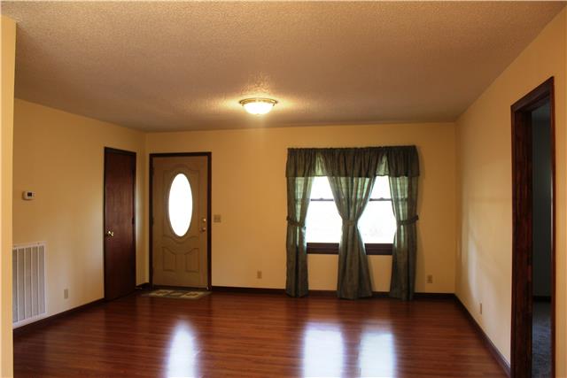 2372 Grays Bend Road Centerville, TN 37033 - Photo 5 of 12 Open Living Room