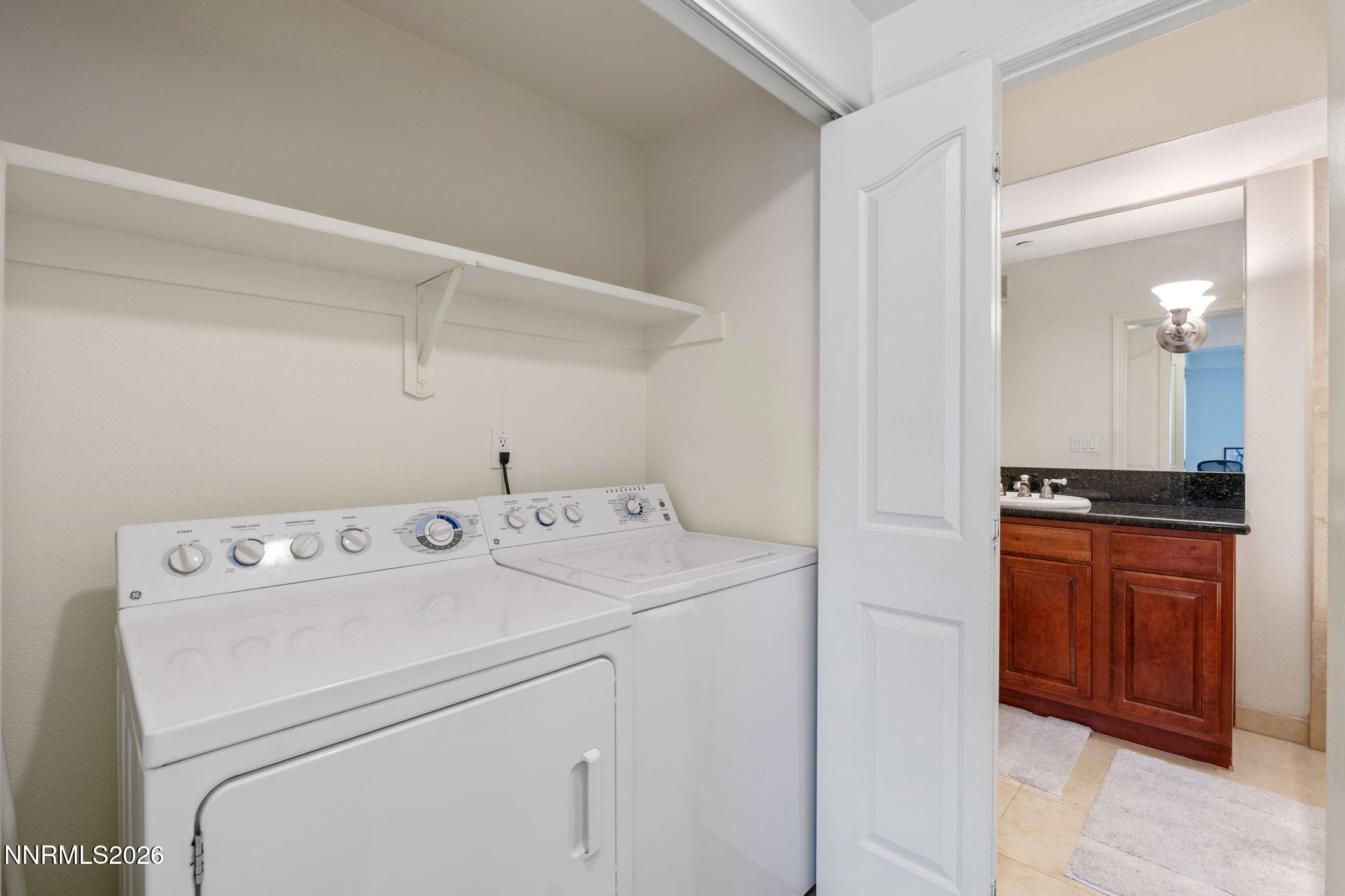200 West 2nd Street, Unit 505 Reno, NV 89501 - Photo 21 of 29 25-web-or-mls-DSC00397