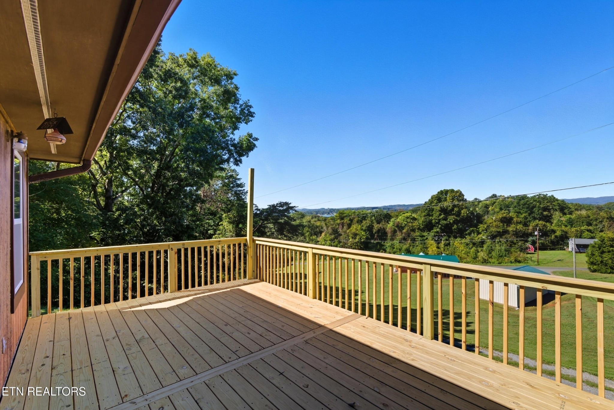 337 White Lane Bean Station, TN 37708 - Photo 2 of 29 Gallery Image 2