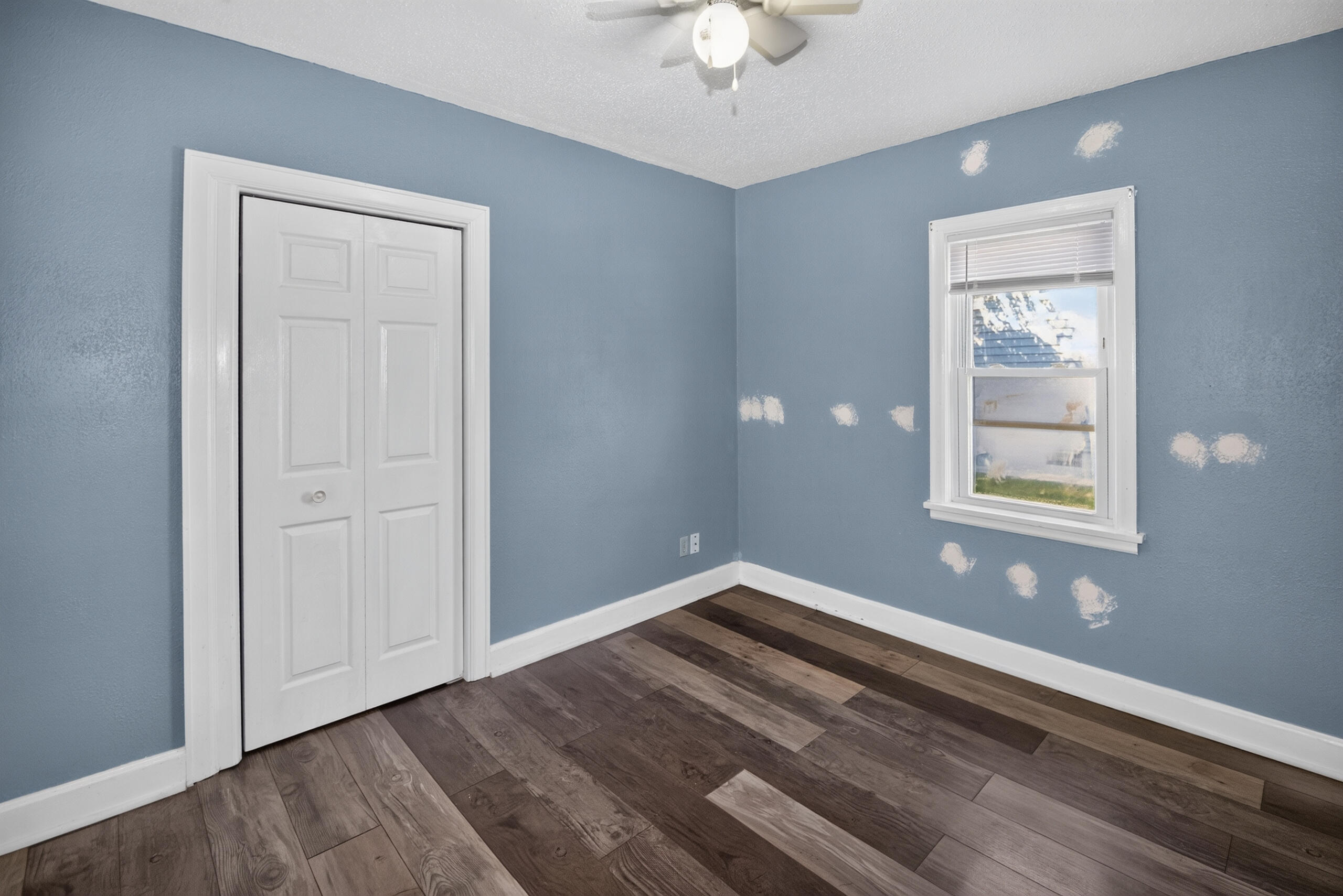 1640 Mead Street Racine, WI 53403 - Photo 11 of 27 2nd Bedroom