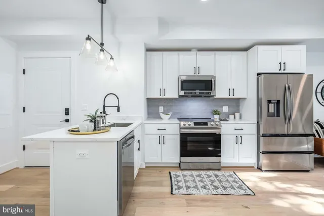 $1,300 | 2601 30th Street Northeast, Unit 2, Washington, DC 20018