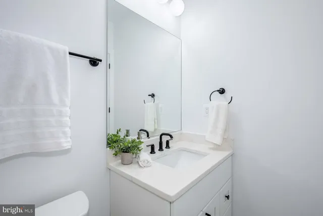 $1,300 | 2601 30th Street Northeast, Unit 2, Washington, DC 20018