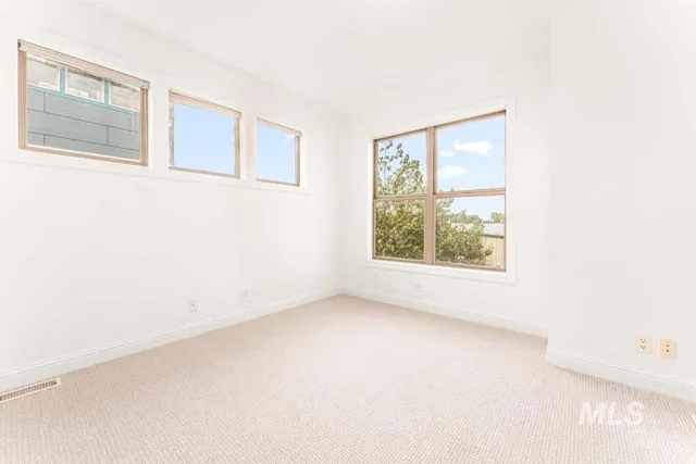 $685,000 | 424 East Thurman Mill Street, Garden City, ID 83714