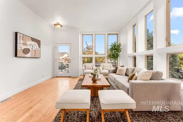 $685,000 | 424 East Thurman Mill Street, Garden City, ID 83714