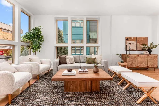 $685,000 | 424 East Thurman Mill Street, Garden City, ID 83714