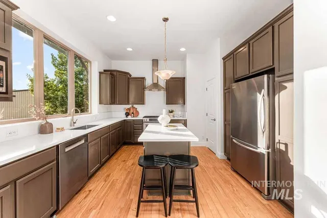 $685,000 | 424 East Thurman Mill Street, Garden City, ID 83714