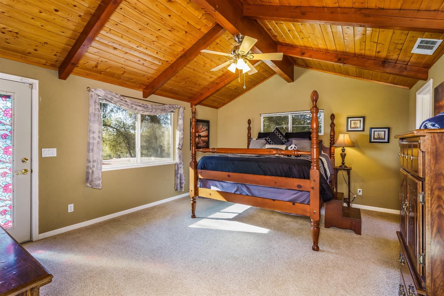 4536 Usona Road Mariposa, CA 95338 - Photo 13 of 54 Master Bedroom with private exterior door to hot tub. Room has large walk in closet.