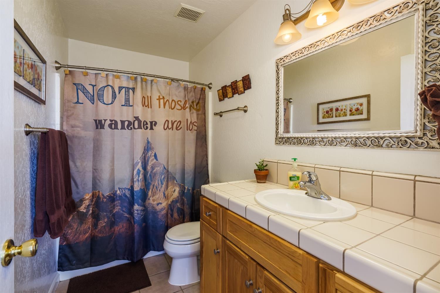 4536 Usona Road Mariposa, CA 95338 - Photo 19 of 54 Guest bathroom