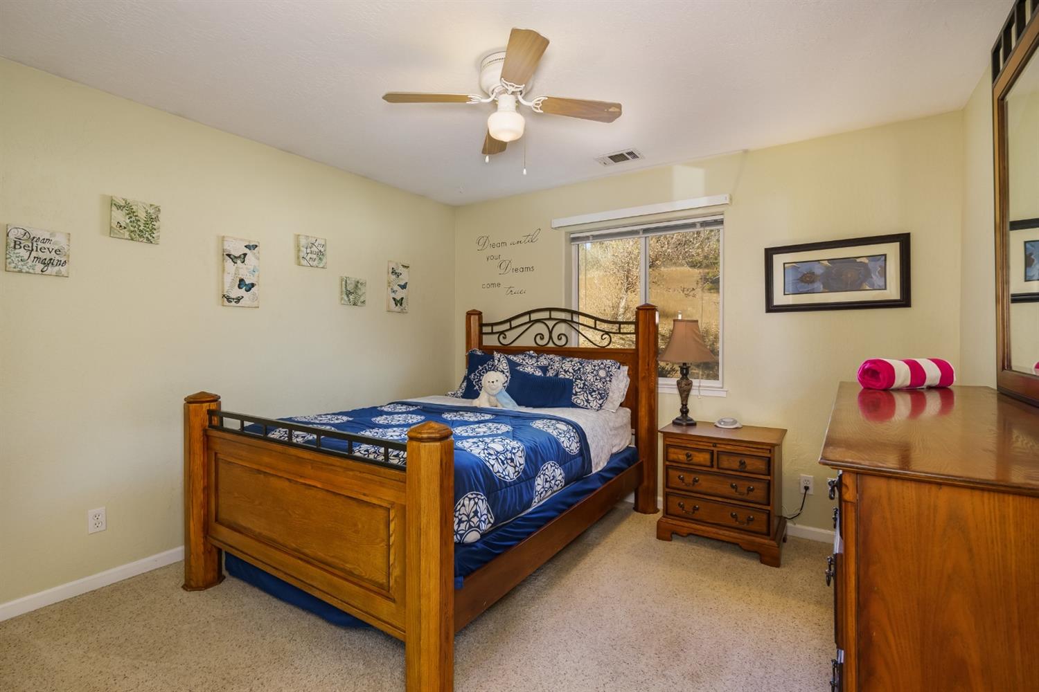4536 Usona Road Mariposa, CA 95338 - Photo 20 of 54 2nd guest bedroom.