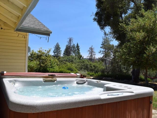 4536 Usona Road Mariposa, CA 95338 - Photo 22 of 54 awesome 6 person hot tub under the stars.