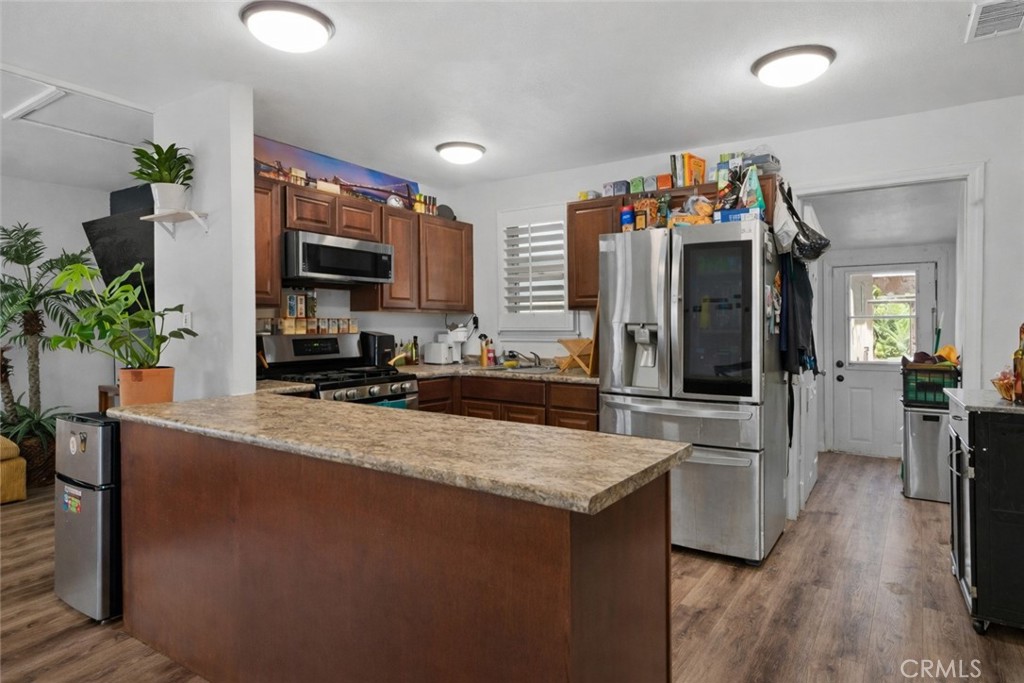 957 East George Street Banning, CA 92220 - Photo 15 of 44 Virtually enhanced to show new flooring.